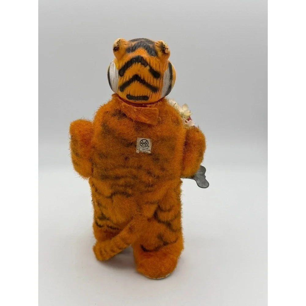 Vintage 1966 Marx Wind Up Tiger Toy Made in Japan Walking Mechanical Toy w/ Key
